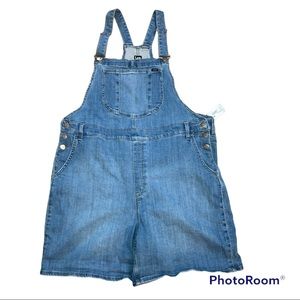 Lee size 2XL denim shortalls. 5 pocket with button sides. New with tag
